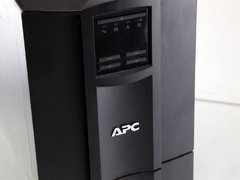 Ups Apc Smart SMT2200I 2200VA, putin folosit